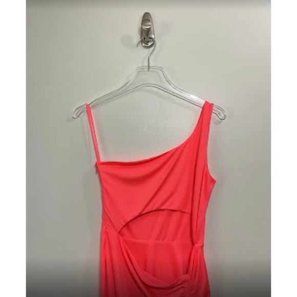 Superdown Alanie Maxi Dress in Neon Pink Size Medium - Picture 3 of 6